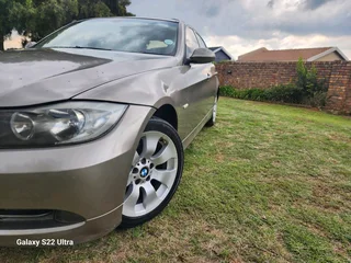 BMW 320i E90 Excellent Condition R60000