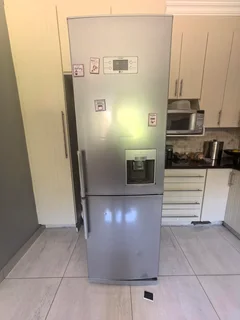 LG No Frost Fridge Freezer with Water Dispenser