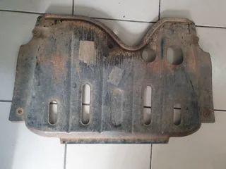 Nissan NP200 splash cover plate.Back window.