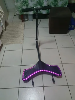 Razor scooter for sale.Only few times use by a 10 year old girl.With brakes for safety.