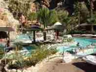 Avalon springs holiday