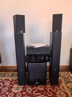 Surround Sound speakers - Accoustic Research AR-800 complete home theatre system.