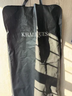 Navy Blue Carducci Suit – Like New – R1400