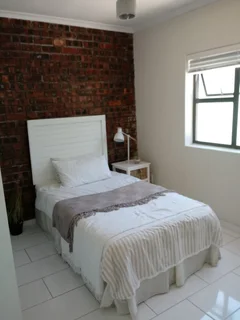 Student Accommodation. Females Only. Rondebosch East