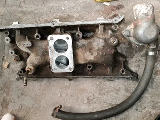 Ford V6 intake. Good condition.