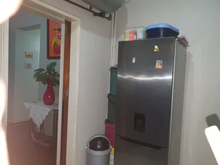 Room for rent in Sunnyside.