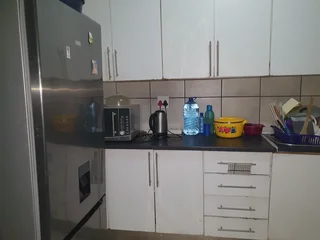 Room for rent in Sunnyside.