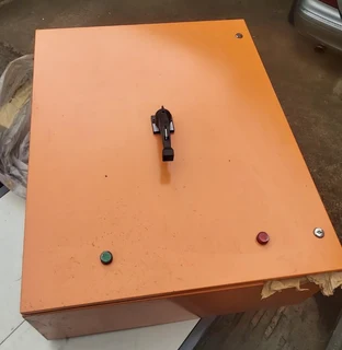 ISOLATOR SWITCH BOX