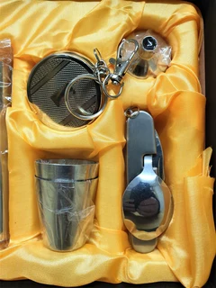 Jack Daniel&#39;s Hip Flask set - Shot Cups - Funnel, Snuff/Pill box, Knife, Fork, Spoon, Can Opener