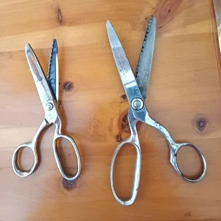 Scissor &#34;Job Lot of 7&#34; including KAI Stainless steel Scissors and Pinking Shears