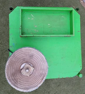 Polisher - Buff - Sander - Solid frame with wheels - Strong Motor with Chuck