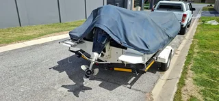 1996 Scimitar 180 bowrider with evinrude e-tec 115hp 2-stroke motor