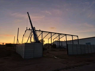 STAALSTRUKTUUR / STEEL STRUCTURES with roof