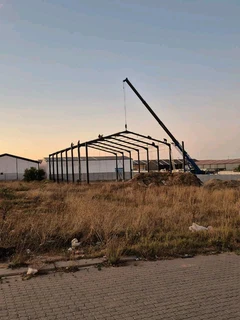 STAALSTRUKTUUR / STEEL STRUCTURES with roof