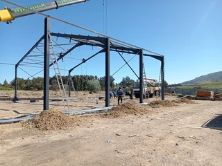 STAALSTRUKTUUR / STEEL STRUCTURES with roof