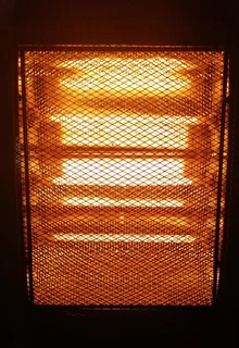 Instant heat 1200W halogen heater - Goldair 3 bar halogen heater EXCELLENT working condition