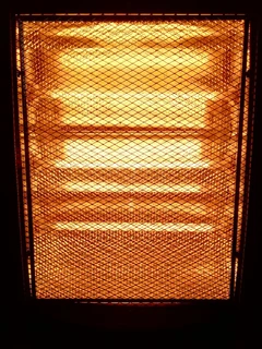 Instant heat 1200W halogen heater - Goldair 3 bar halogen heater EXCELLENT working condition