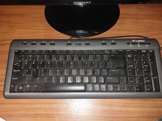 Labtec USB Ultra Flat Keyboard with Media keys and NumPad