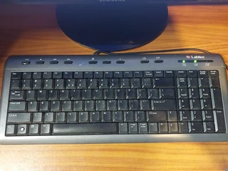 Labtec USB Ultra Flat Keyboard with Media keys and NumPad