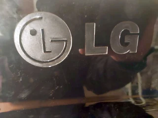 LG 19&#34; flat screen monitor 1360x768 wide screen