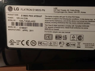 LG 19&#34; flat screen monitor 1360x768 wide screen