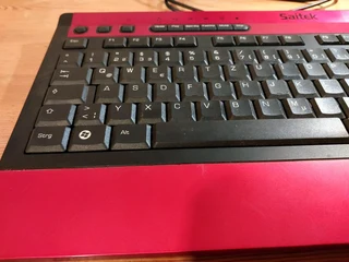 Red-black slim keyboard with Numpad, Media and Navigation keys - German keyboard layout