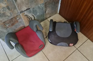 kids backless car seats x2 with built-in drink holders