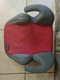 kids backless car seats x2 with built-in drink holders