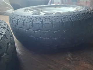 Sleepwaentjie wiele te koop (14/80 R10 69T)