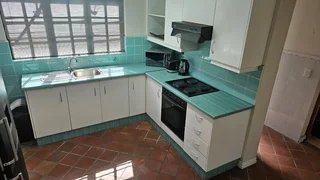 spacious 1 bed, kitchen, lounge and bathroom, for rent in Garlandale.