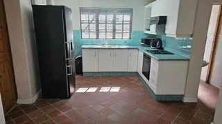 spacious 1 bed, kitchen, lounge and bathroom, for rent in Garlandale.