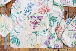 Shopping bags, aprons, table runners, place mats, roll-up cases, bow ties, oven gloves, etc.