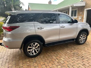 Toyota Fortuner 2.8 GD6 R/B A/T