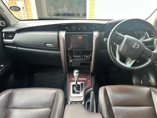 Toyota Fortuner 2.8 GD6 R/B A/T