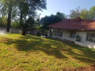 Room to rent in beautiful house in Windsor west