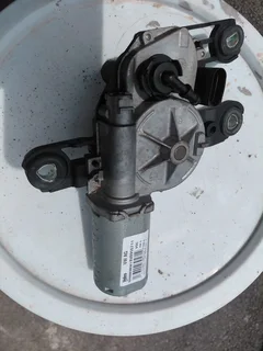 Rear wiper motor