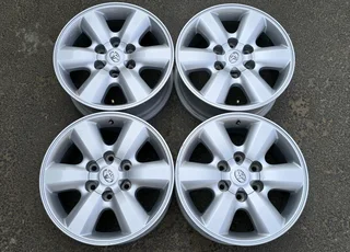17 Inch OEM Toyota Hilux GD-6 / Fortuner Alloy Wheels