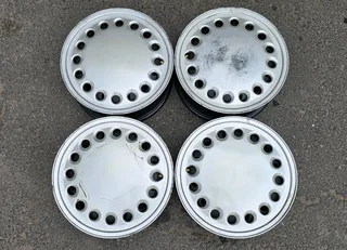 14 Inch OEM VW Fox / Golf Mk1 Steel Rims with Hub Caps