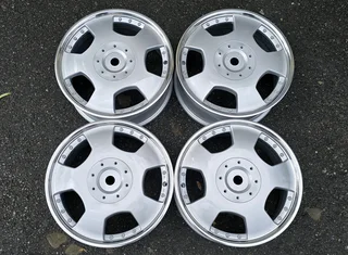 17 Inch Zeptor Alloy Mag Wheels