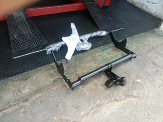 Nissan np200 towbars