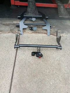 Nissan np200 towbars