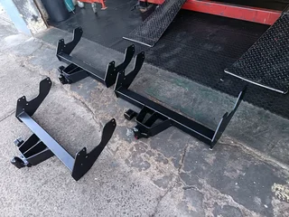 Mahindra underbumper towbars