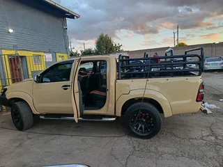 Toyota hilux cattle rails