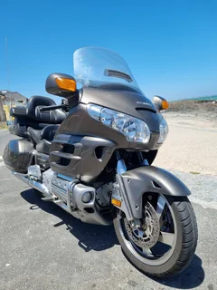 2010 Honda Gold Wing GL1800 – Excellent Condition – Holiday Deal 