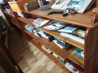 Bookshelf - Ad posted by NicK Muller