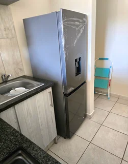 Fridge - Ad posted by Thuli Sithole