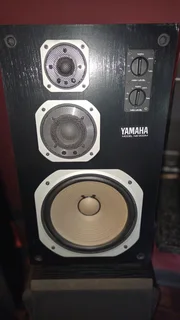 Yahama bookshelf speakers original
