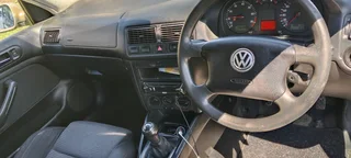2001 Mk4 Golf 1.6SR R45000