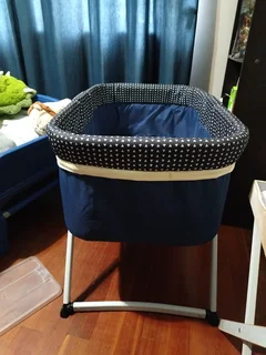 Bounce bassinet cot