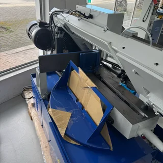 STANDARD WAY TRAIN UE-250S Bandsaw